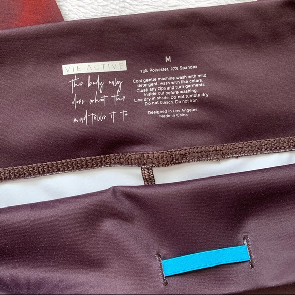 ❌SOLD❌Vie Active Rockwell Cherry Ombré Leggings - Picture 8 of 8